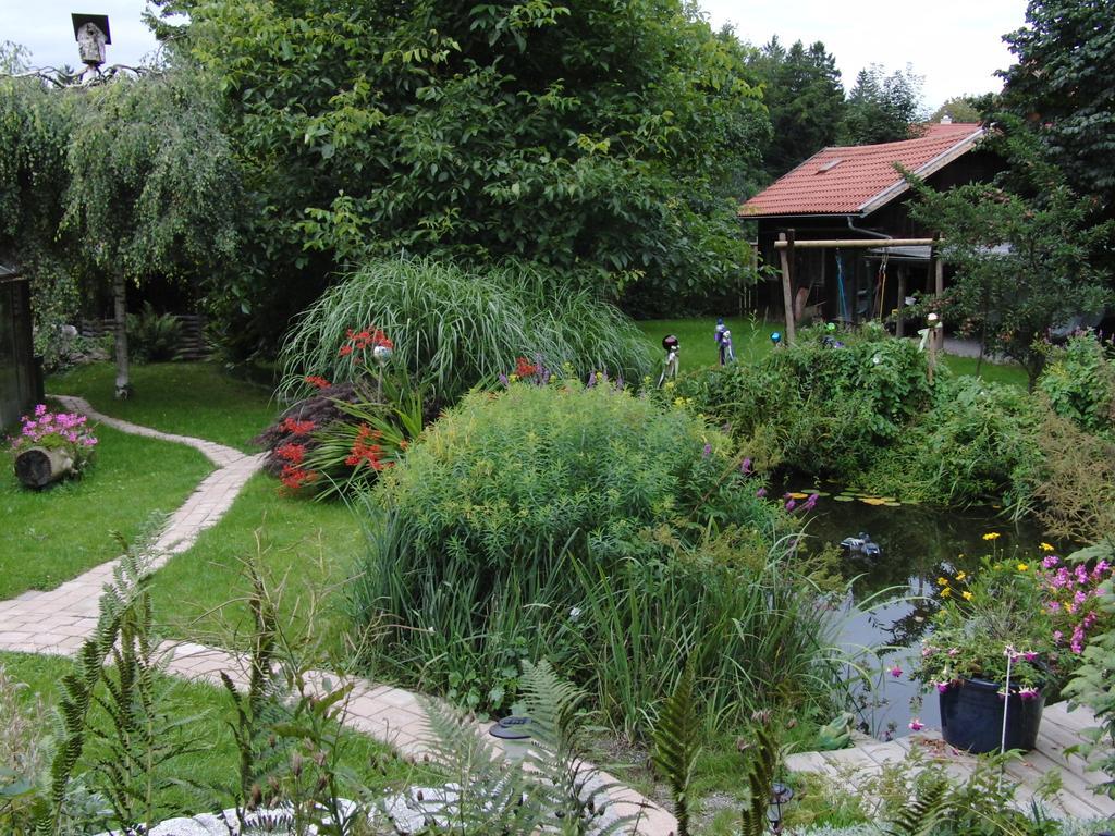 Bed & Breakfast Suzanne's & Gardens 2*